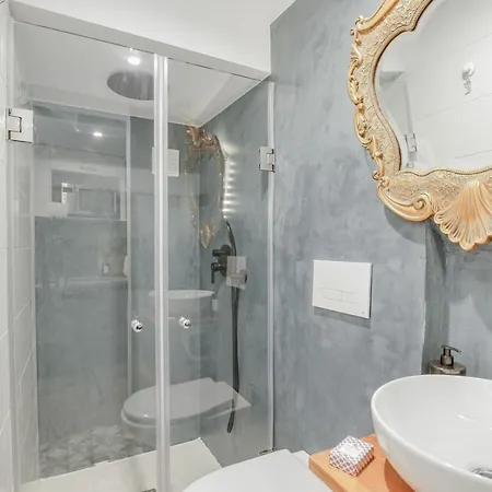 Alfama Lyfe * Lizbona