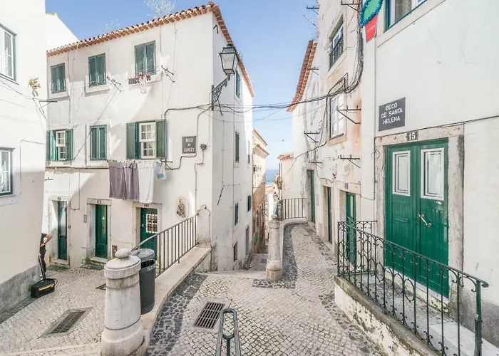 Alfama Lyfe - Historic In Fado District