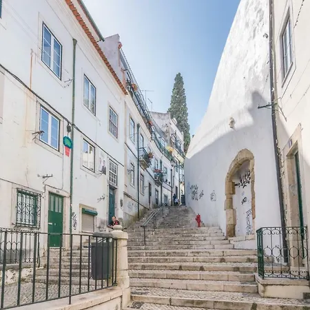 Alfama Lyfe - Historic In Fado District * Лиссабон