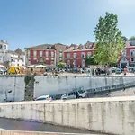 Alfama Lyfe - Historic In Fado District Lisbona